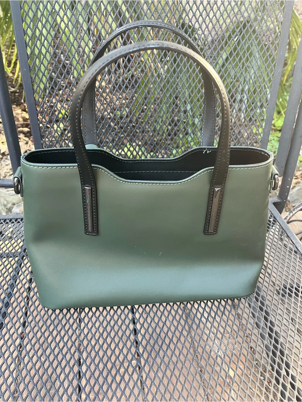 Green Structured Tote Handbag with Black Handles